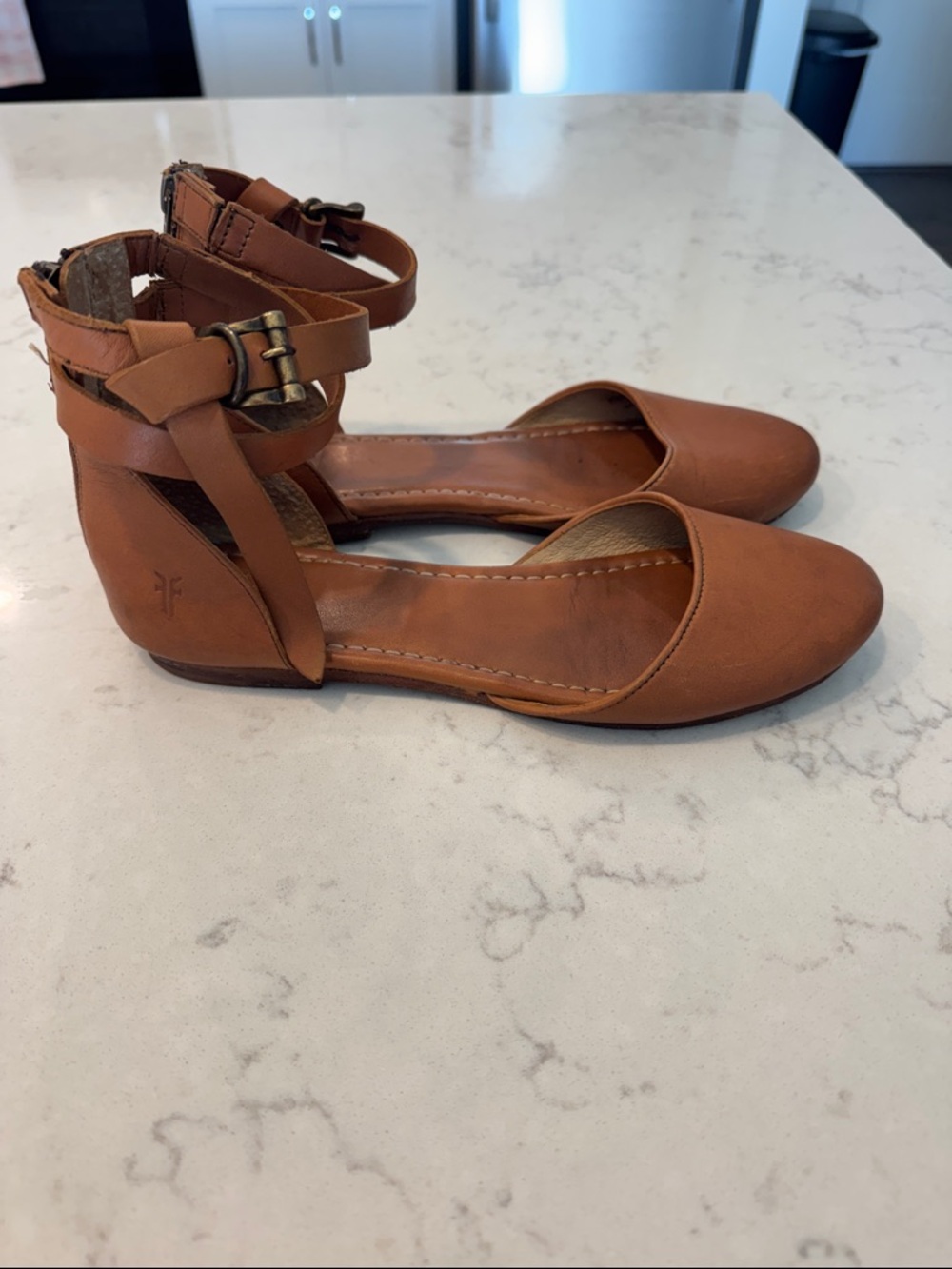 Frye Carson Knotted Ballet Flat Sandals Size: 8.5 (39)